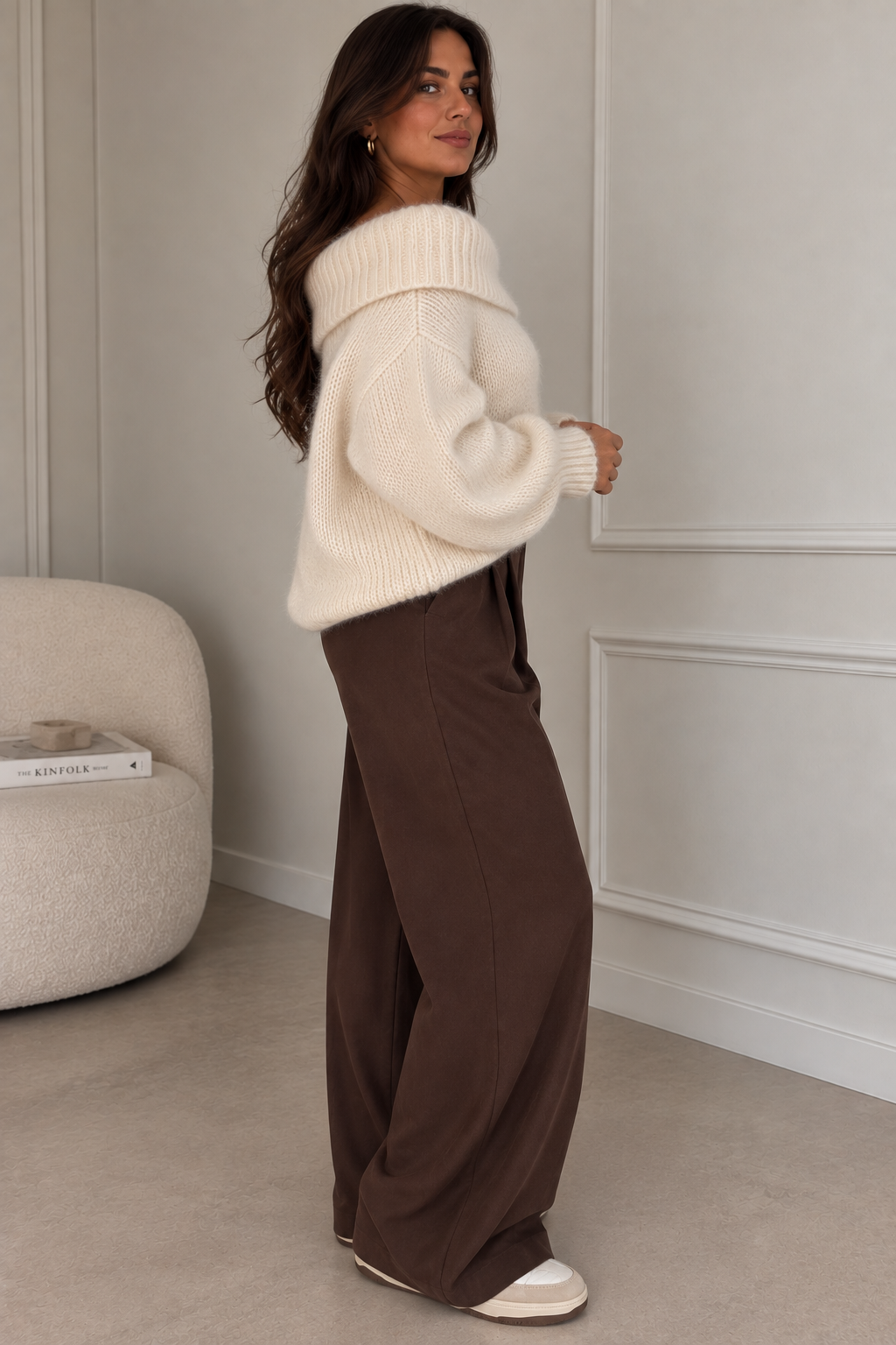 Cream knit sweater – side view showing relaxed fit and soft fabric – Darivé Select