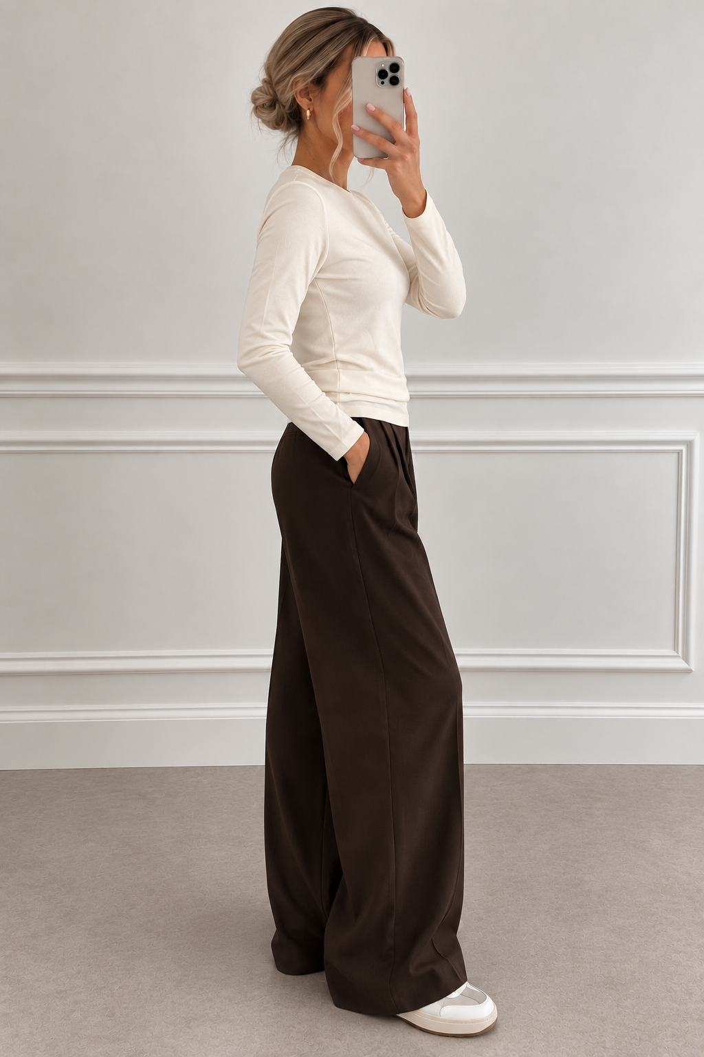 Ivory long sleeve top – side view showing feminine fit – Darivé Select
