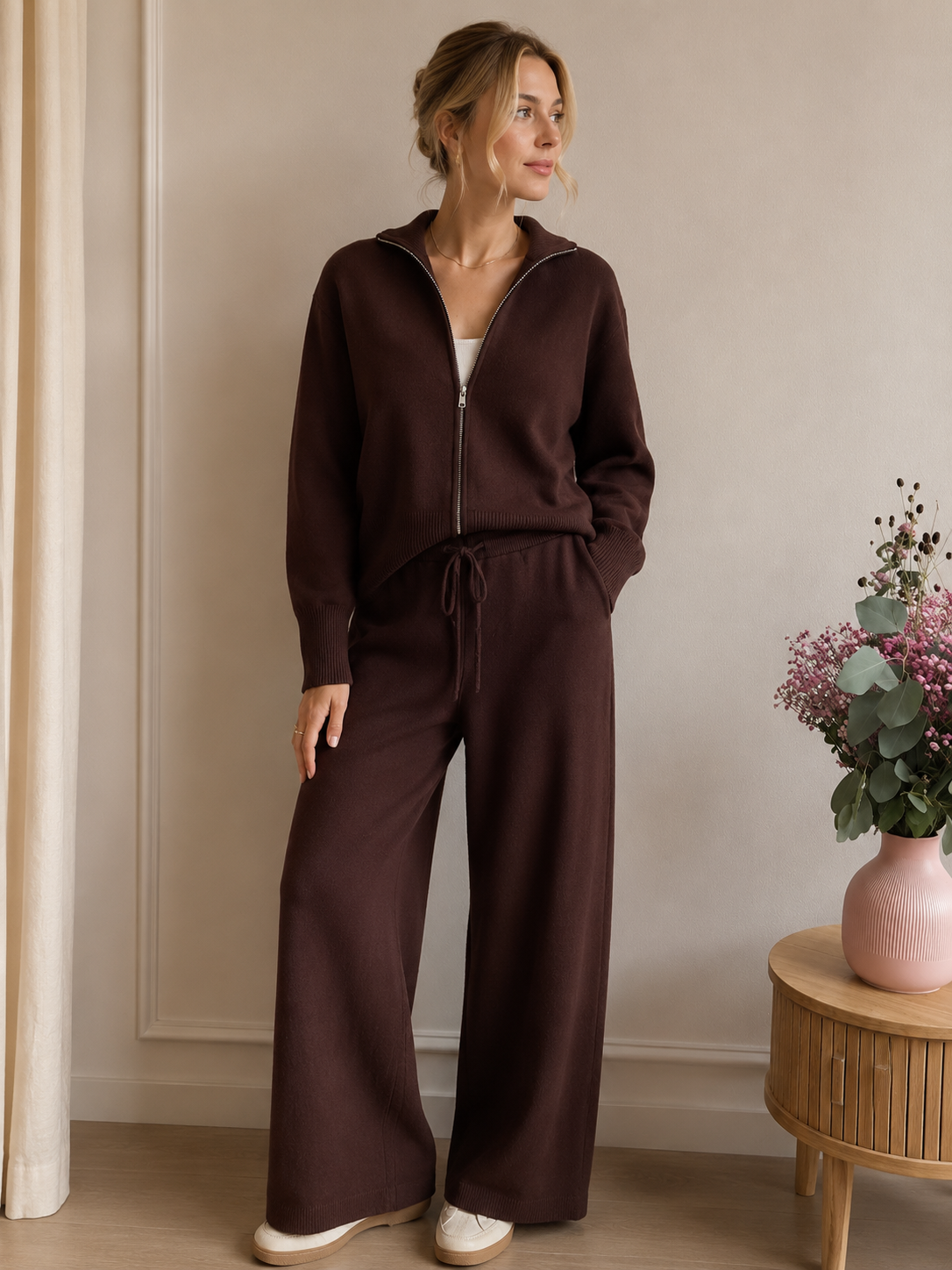 Arines Two-Piece Set – Dark Chocolate