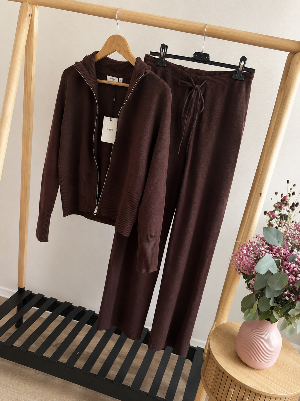 Arines Two-Piece Set – Dark Chocolate