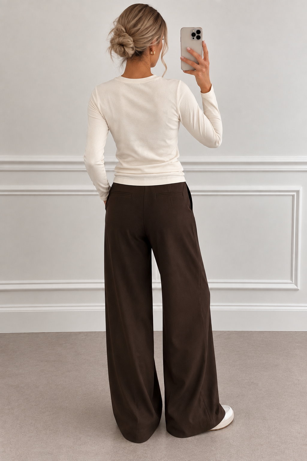 Ivory long sleeve top in soft viscose blend – detail of fabric and fit – Darivé Select